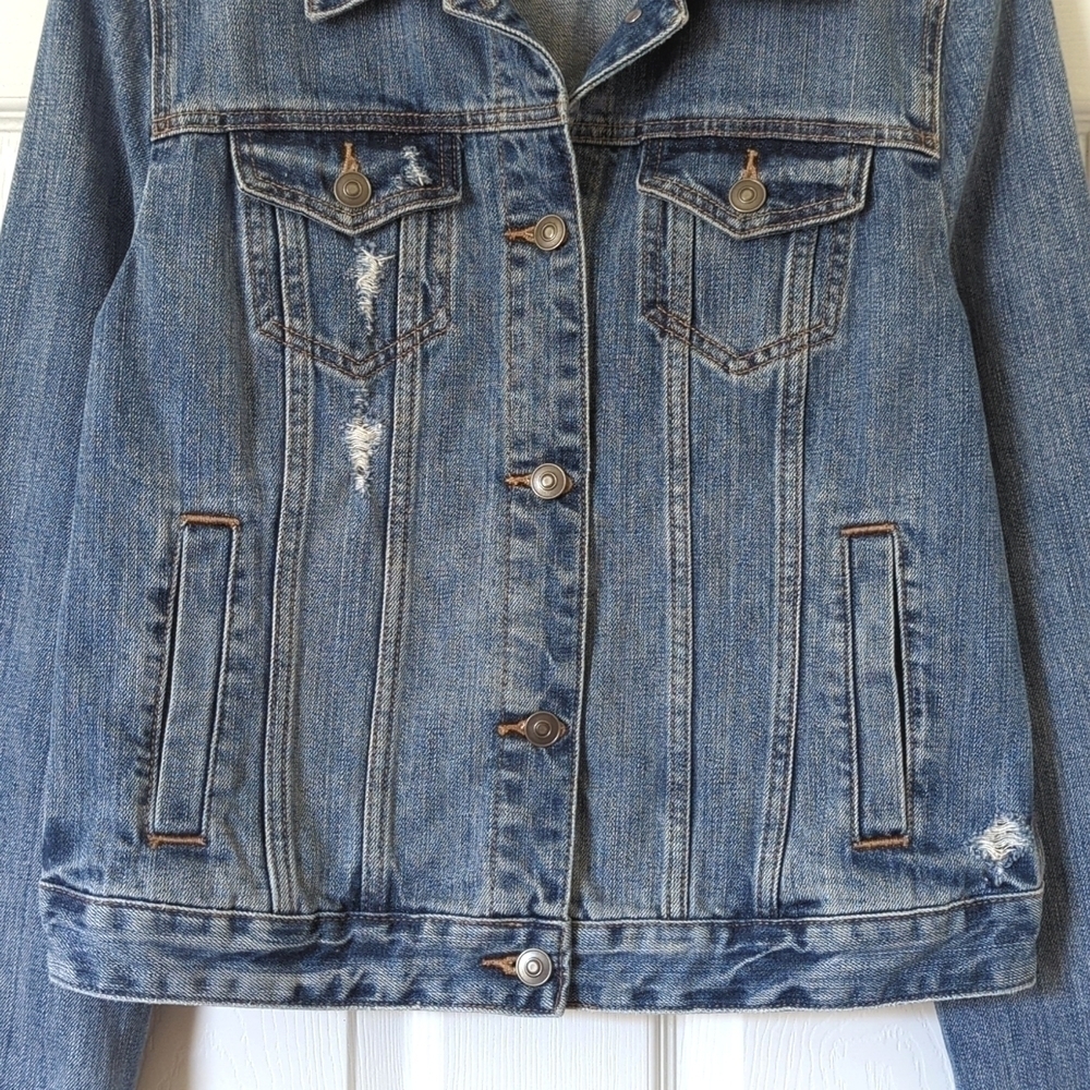Black Rivet Classic Medium Wash Distressed Cropped Denim Jean Trucker Jacket M - Picture 8 of 14